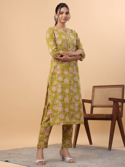 Janasya Regular Cambric Lime Green Floral Round Neck Kurta & Bottom - Distacart