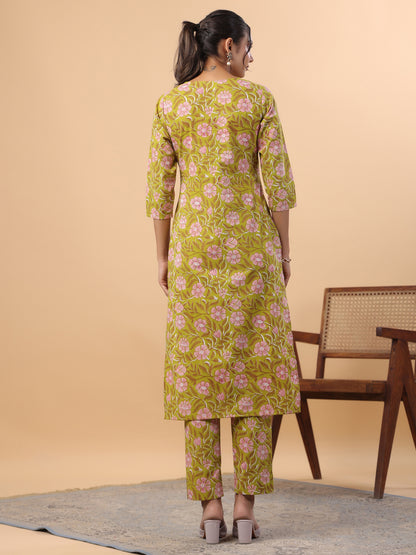 Janasya Regular Cambric Lime Green Floral Round Neck Kurta & Bottom - Distacart