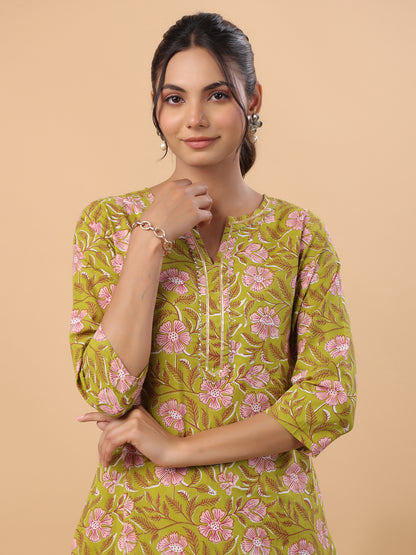 Janasya Regular Cambric Lime Green Floral Round Neck Kurta & Bottom - Distacart