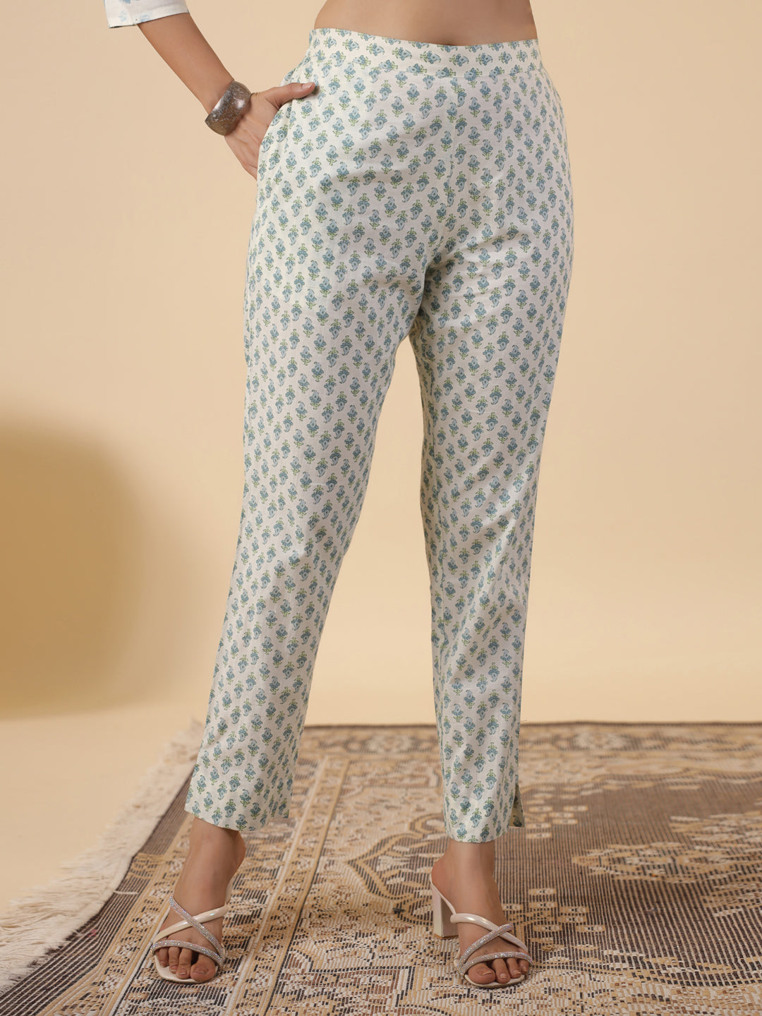 Janasya Bright Cotton Floral Straight Kurta Set