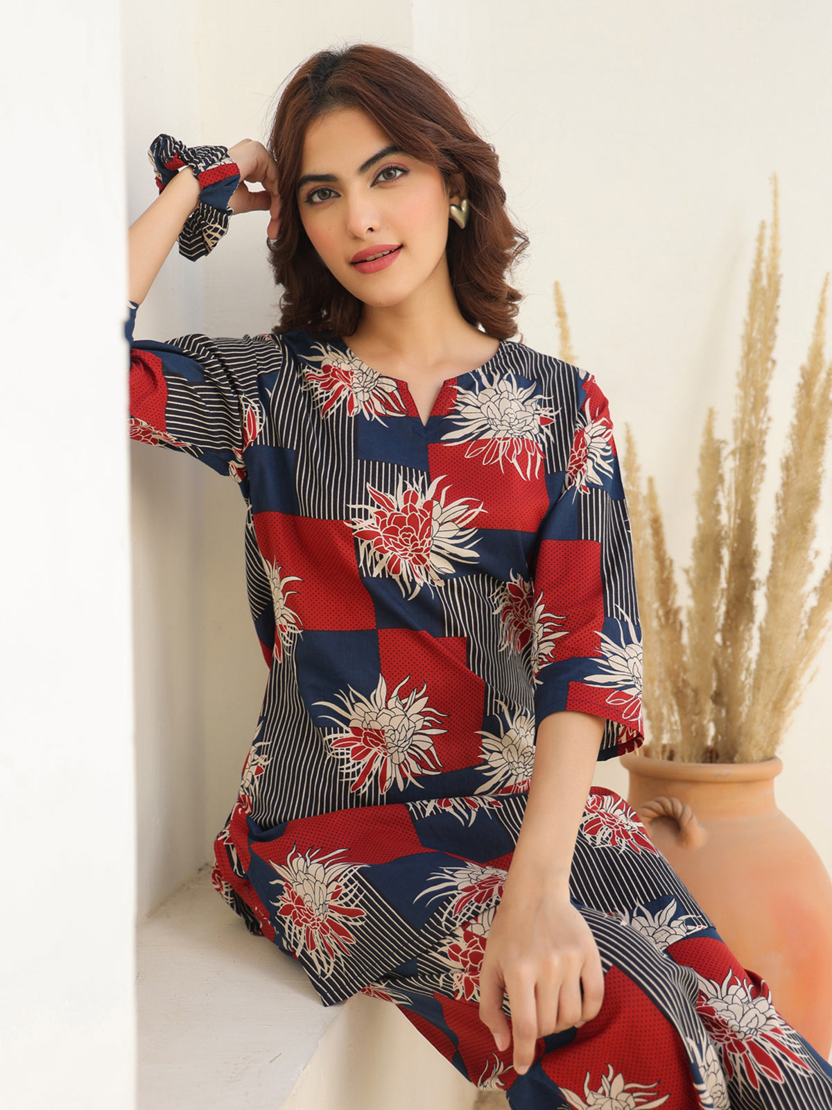 Janasya Dark Cotton Geometric Straight Top & Bottom Set