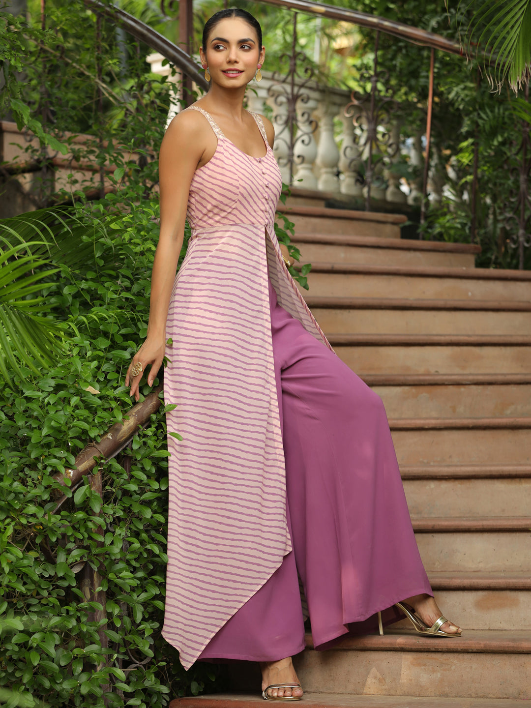 Janasya Light Georgette Striped Asymmetric Kurta Set