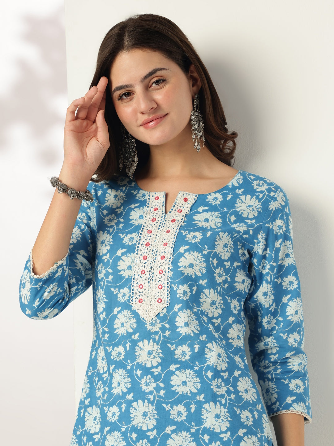 Janasya Light Cotton Floral Straight Kurta Set