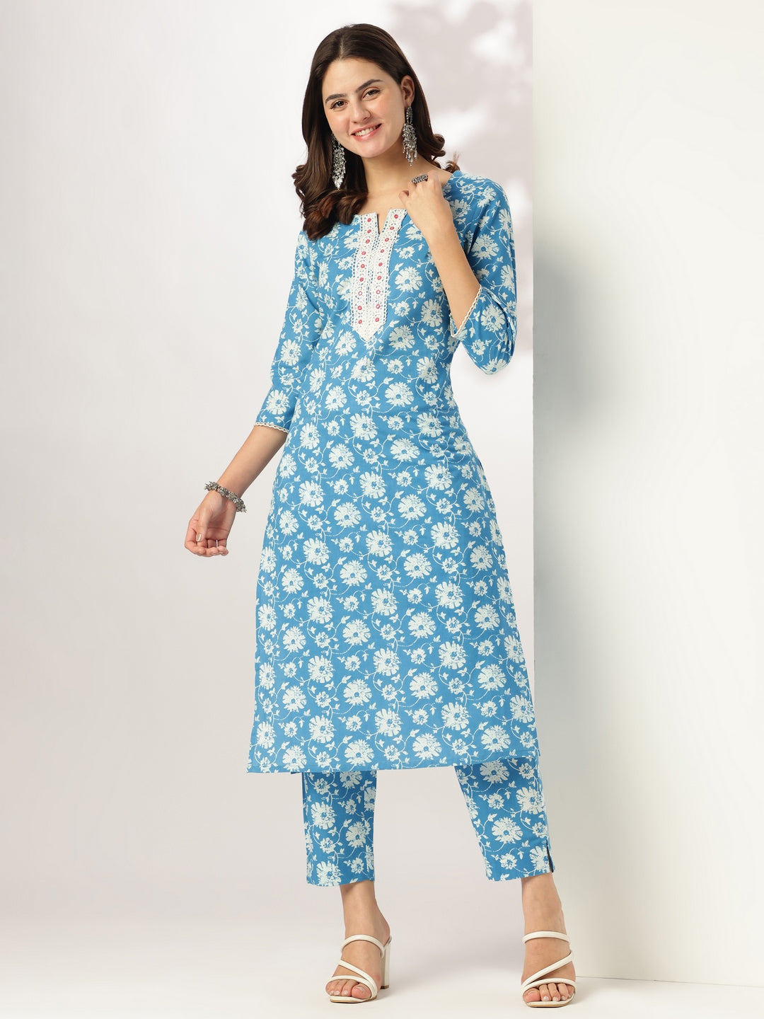 Janasya Light Cotton Floral Straight Kurta Set