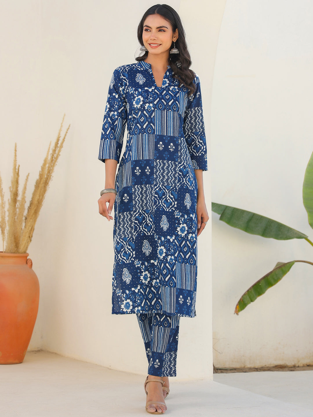 Janasya Dark Cotton Ethnic Motifs Straight Kurta Set
