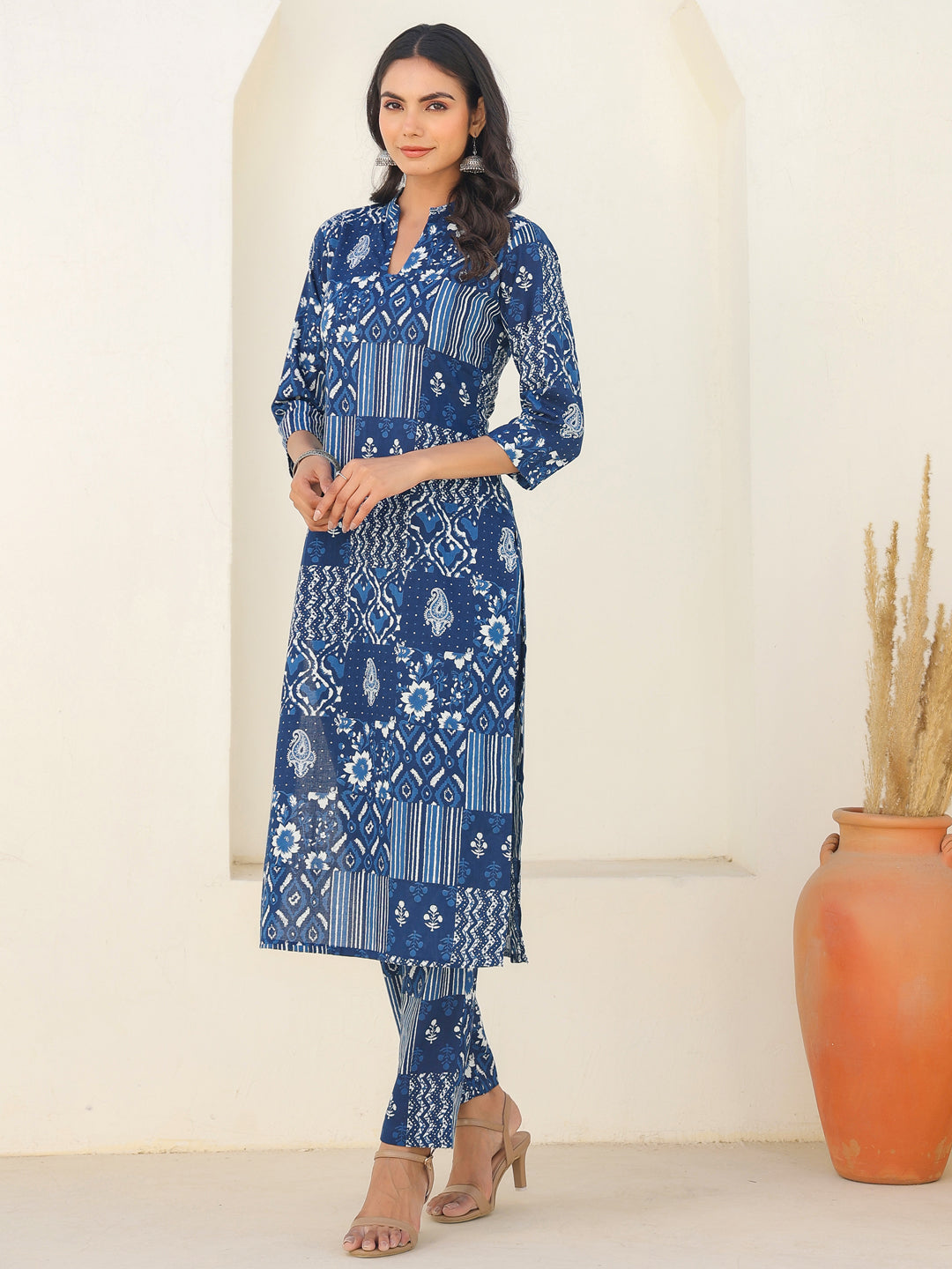 Janasya Dark Cotton Ethnic Motifs Straight Kurta Set