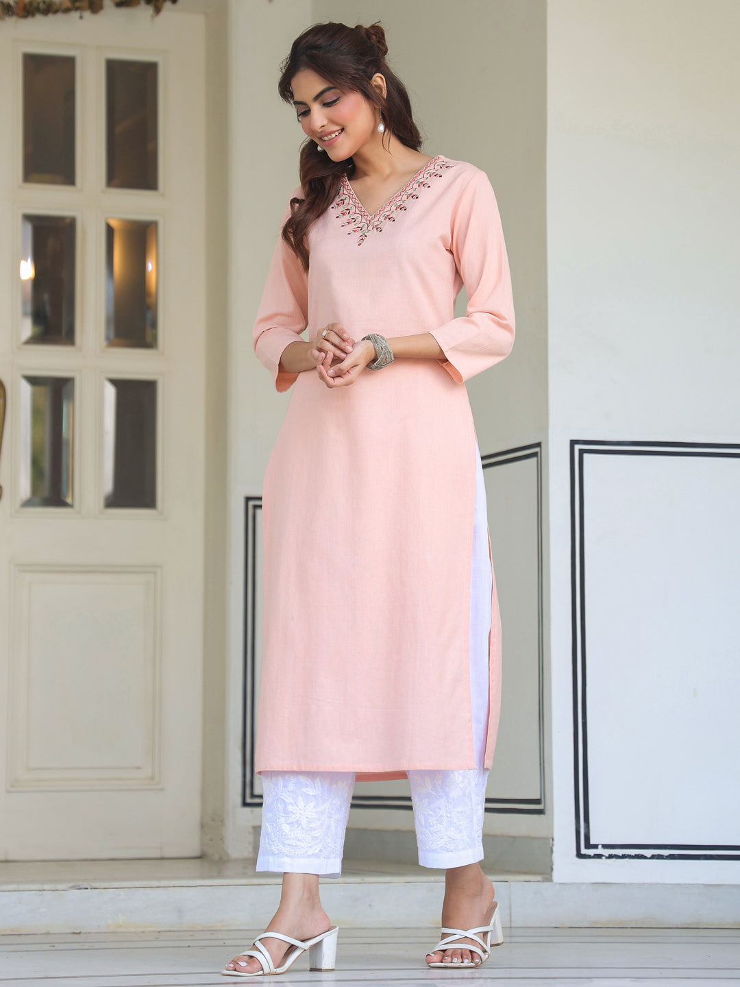 Janasya Light Cotton Yoke Embroidery Straight Kurta