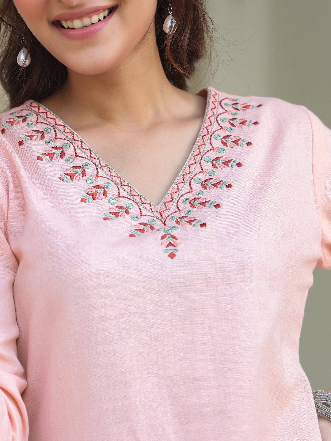 Janasya Light Cotton Yoke Embroidery Straight Kurta