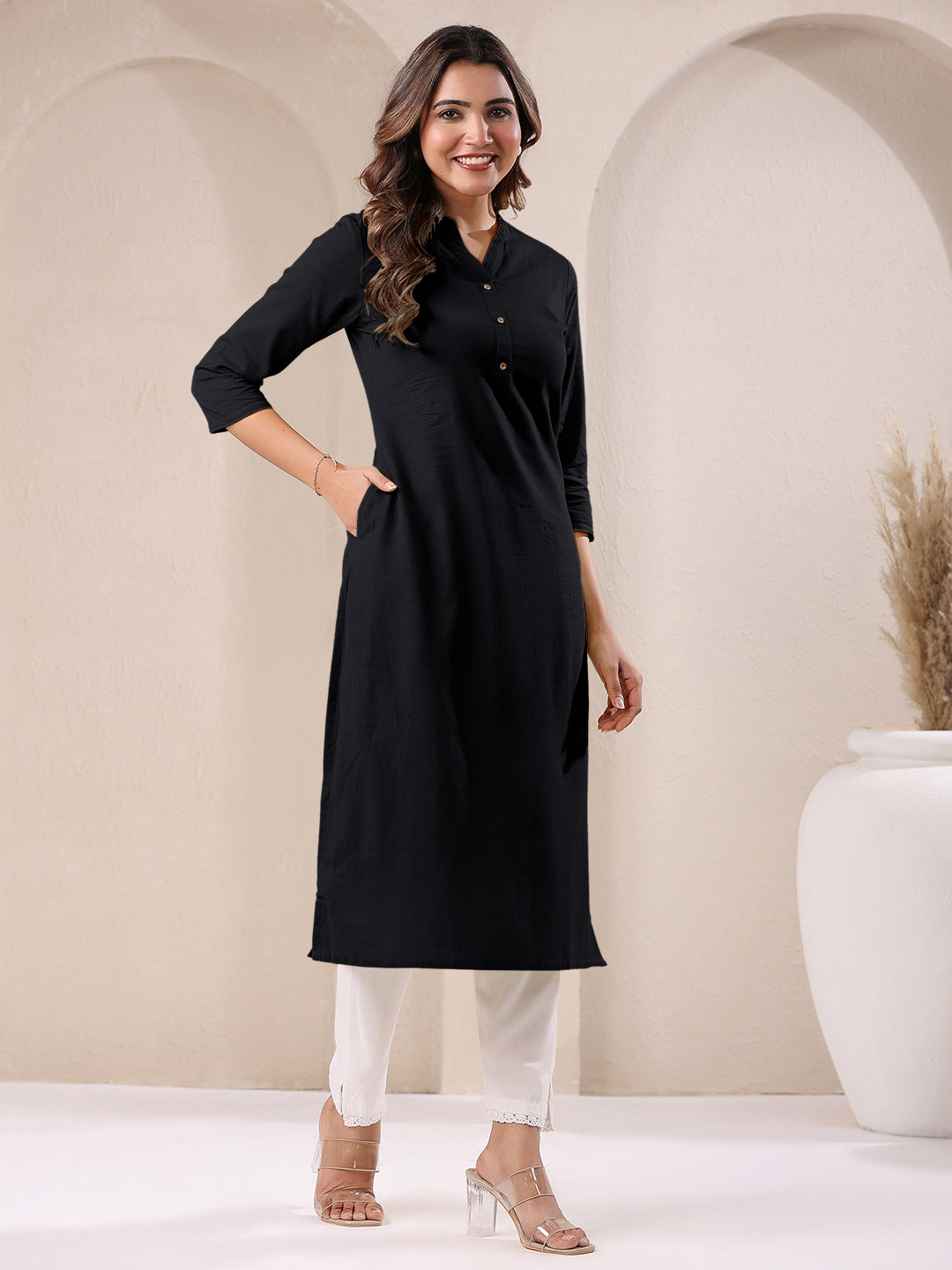 Janasya Light Cotton Solid Straight Kurta