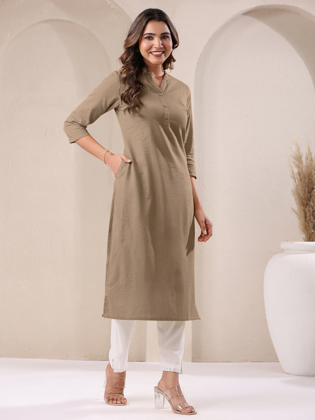 Janasya Light Cotton Solid Straight Kurta