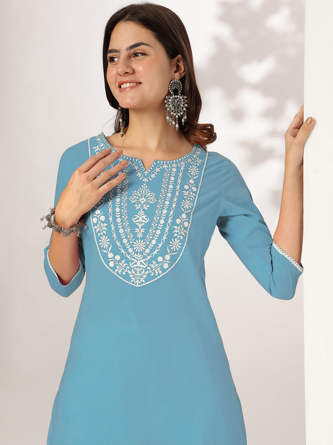 Janasya Light Cotton Yoke Embroidery Straight Kurta