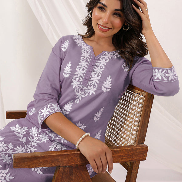 Janasya Light Cotton Embroidered Straight Kurta