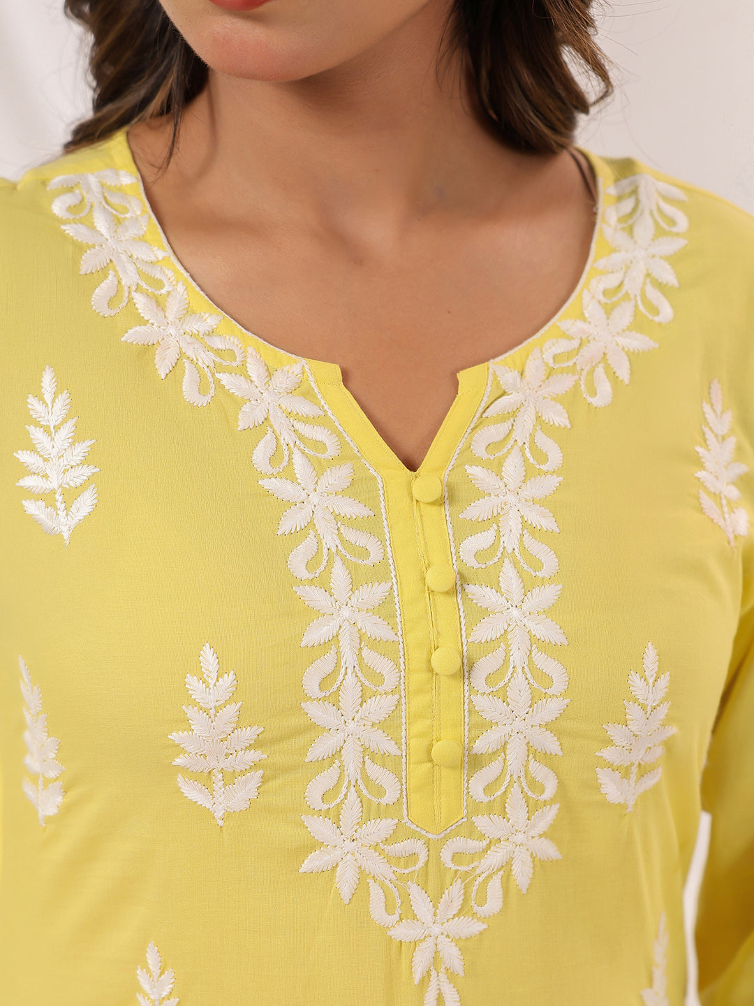 Janasya Light Cotton Embroidered Straight Kurta