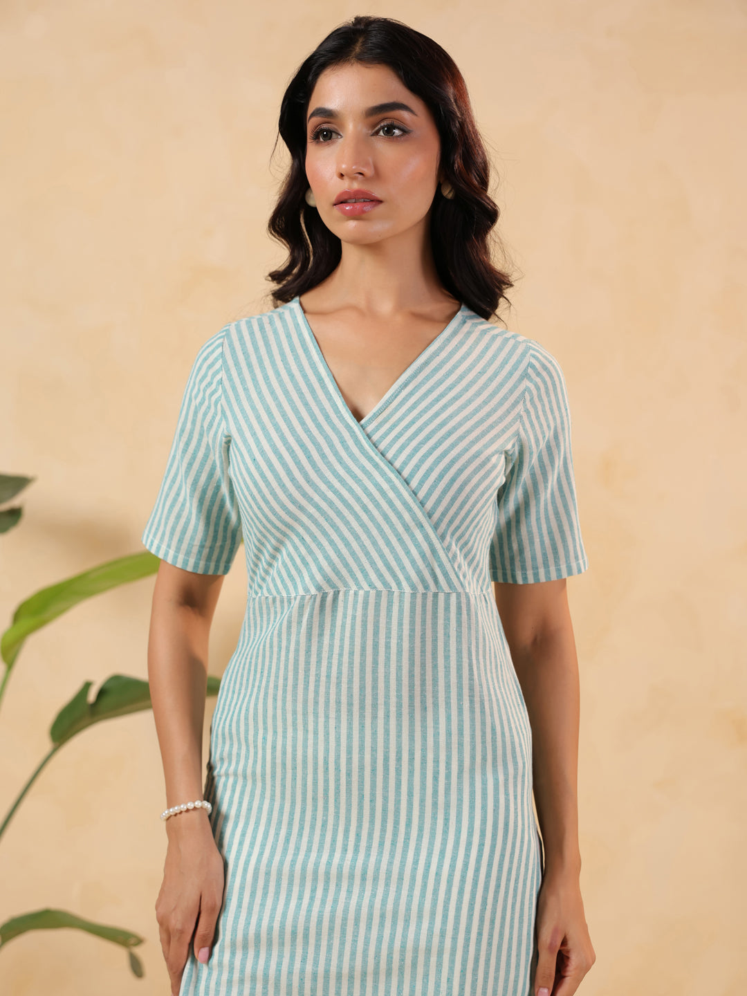 Janasya Light Cotton Striped Straight Kurta