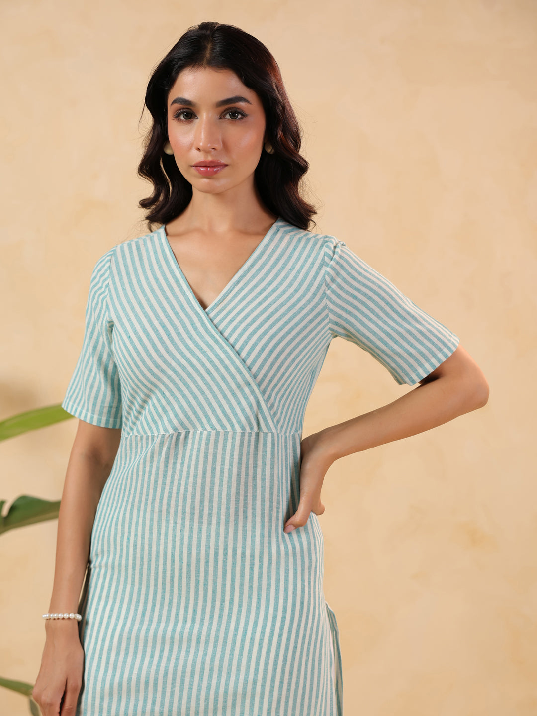 Janasya Light Cotton Striped Straight Kurta