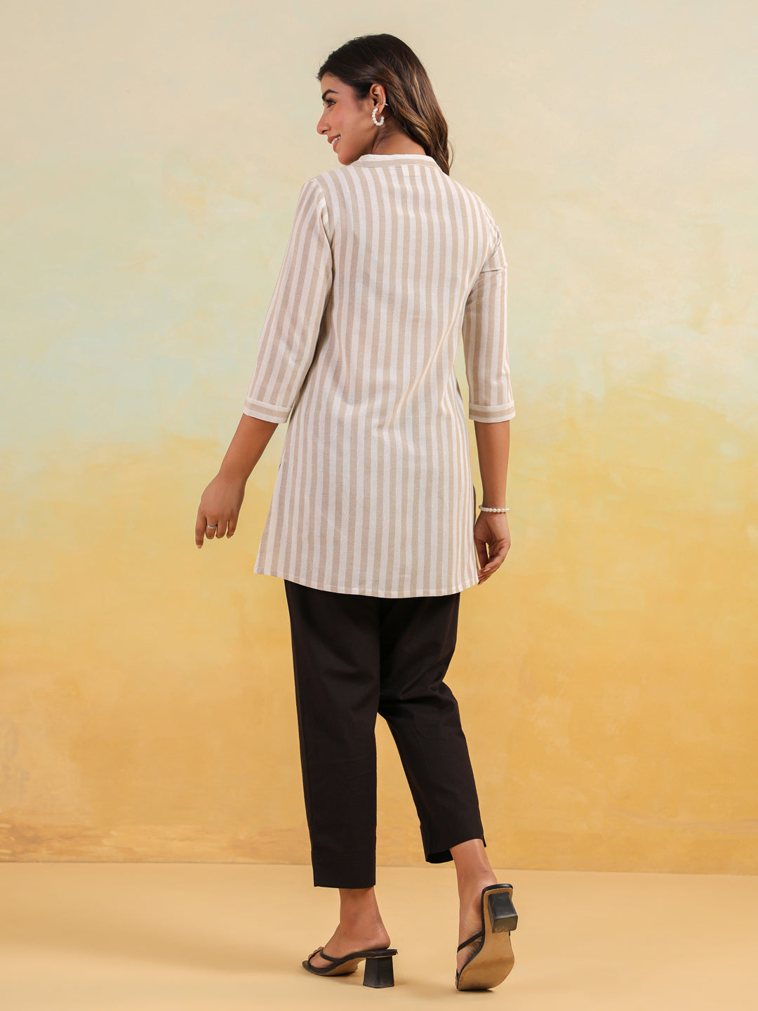 Janasya Light Cotton Striped Straight Kurta