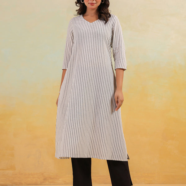 Janasya Light Cotton Striped Straight Kurta