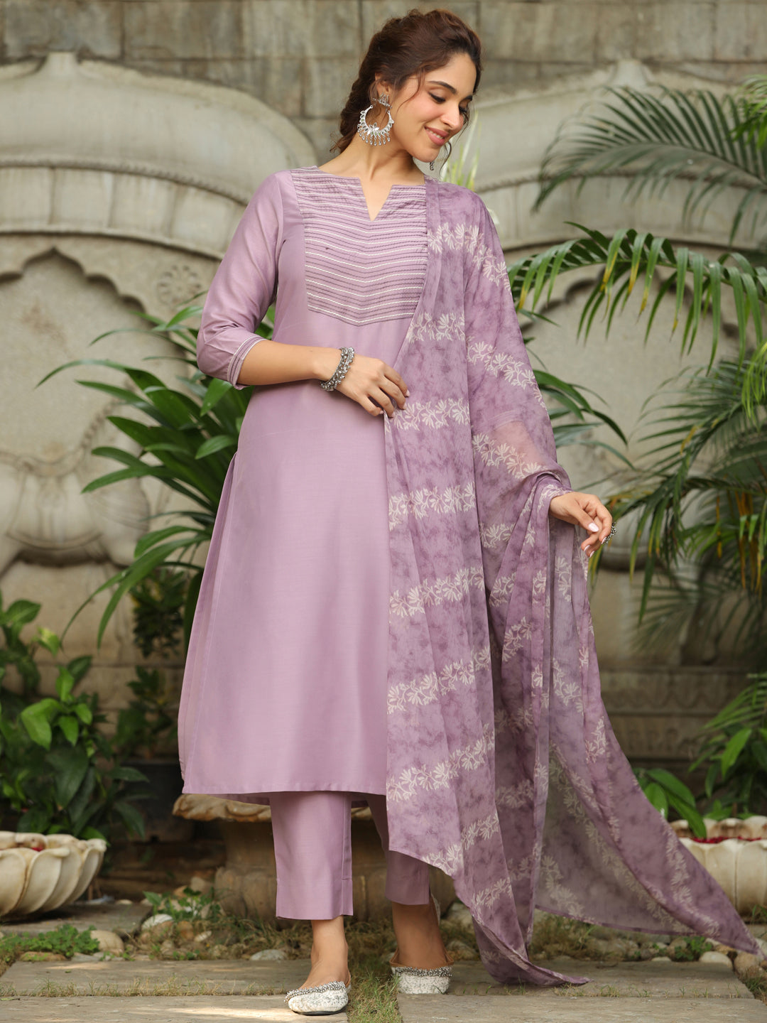 Janasya Light Silk Blend Yoke Embroidery Straight Kurta Set