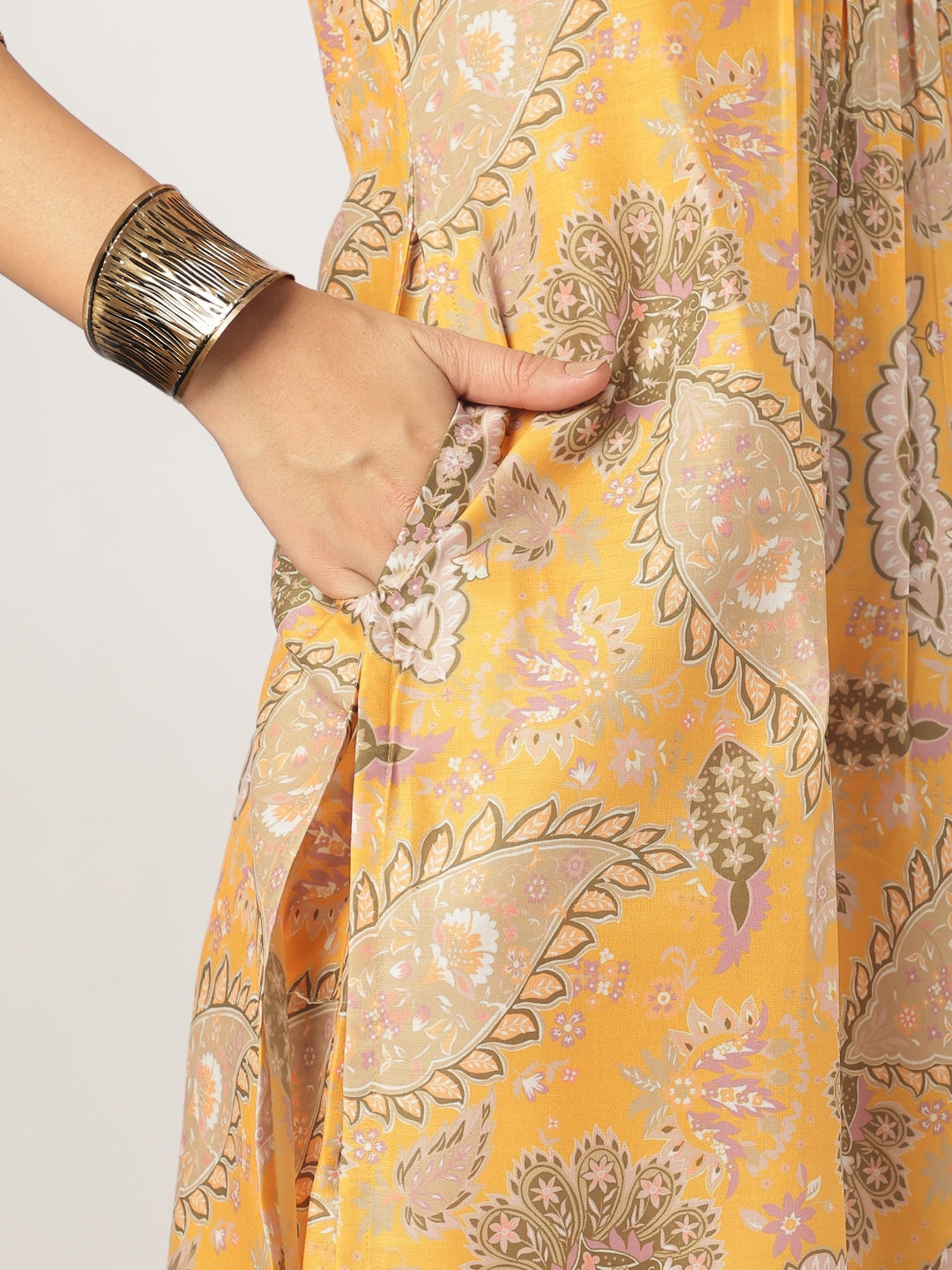 Janasya Bright Silk Blend Floral Straight Kurta Set