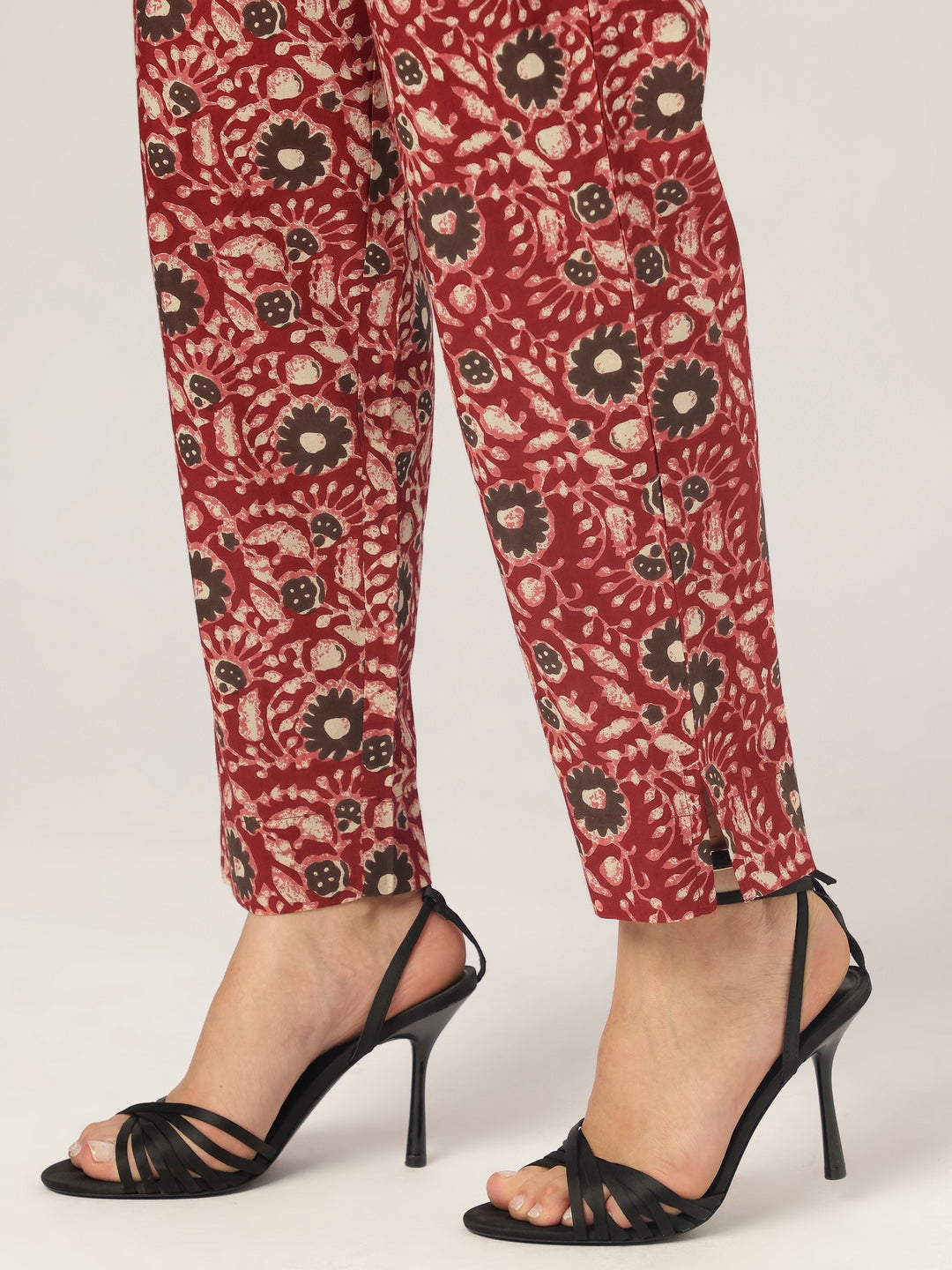 Janasya Dark Cotton Floral Tiered Kurta Set