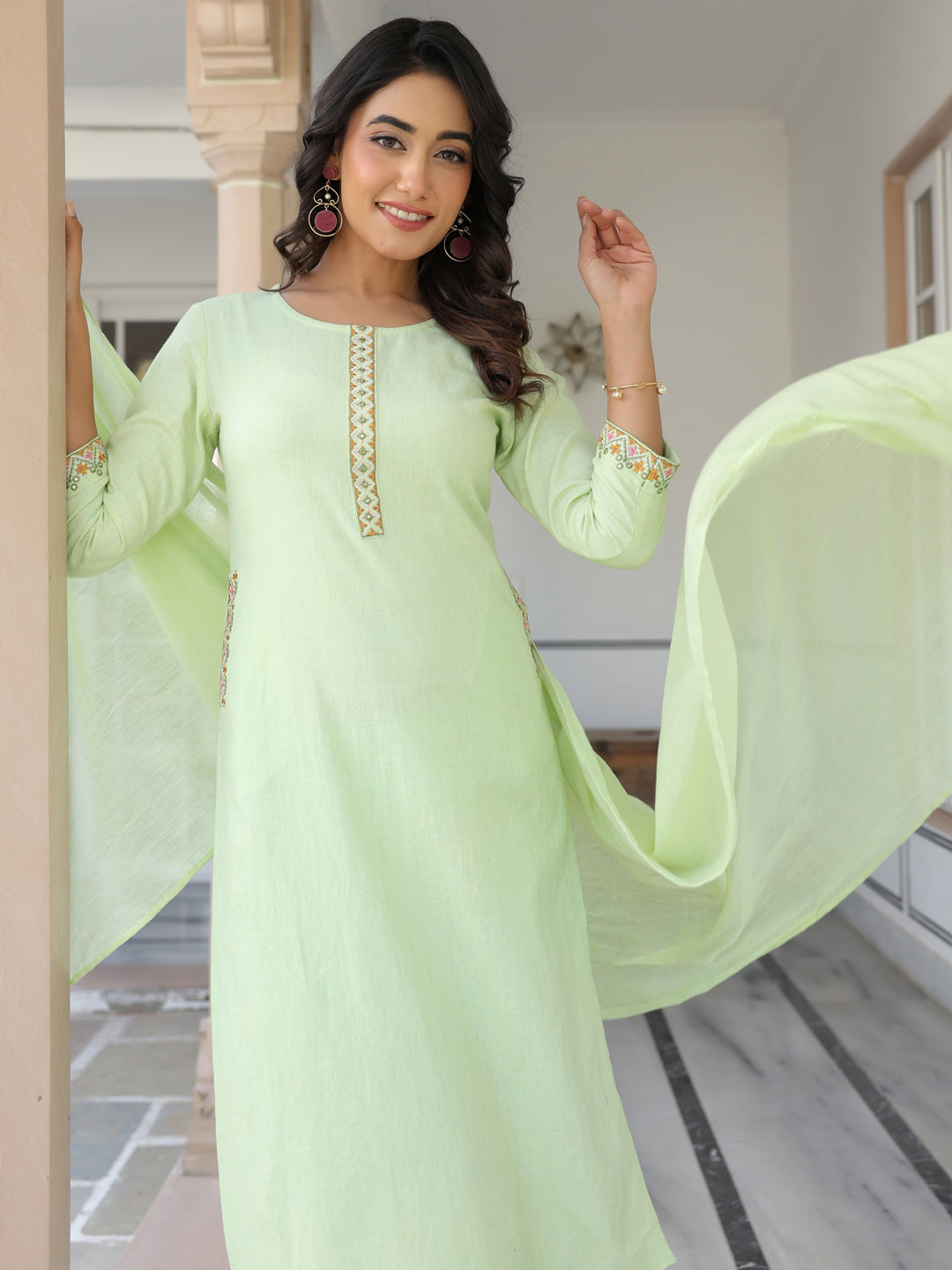 Janasya Light Cotton Self Design Straight Kurta Set