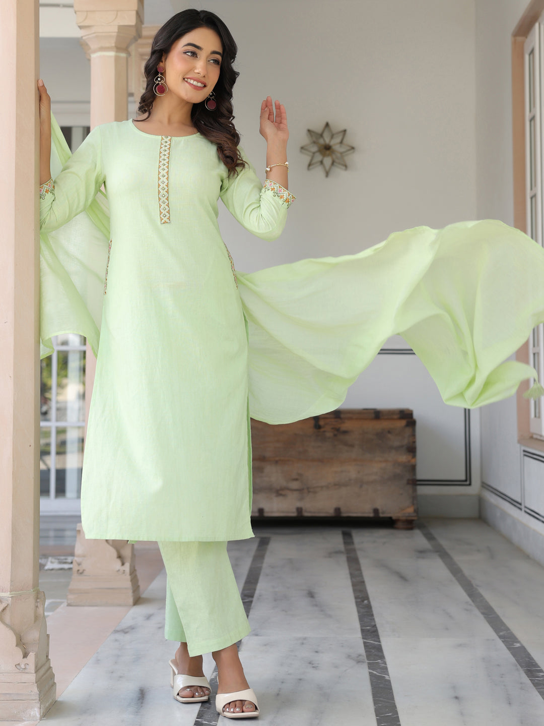 Janasya Light Cotton Self Design Straight Kurta Set