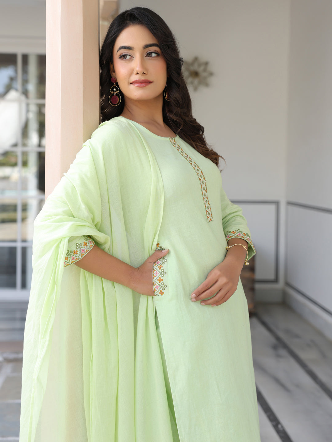 Janasya Light Cotton Self Design Straight Kurta Set