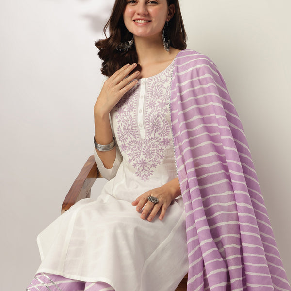 Janasya Light Cotton Yoke Embroidery Straight Kurta Set