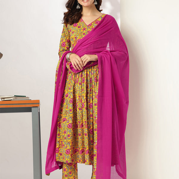 Janasya Bright Cotton Floral Angrakha Kurta Set
