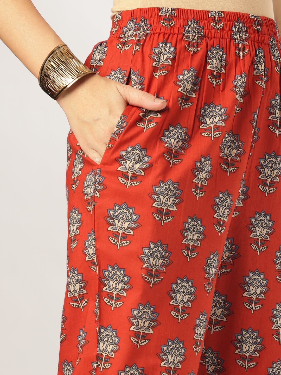 Janasya Bright Cotton Floral Straight Kurta Set