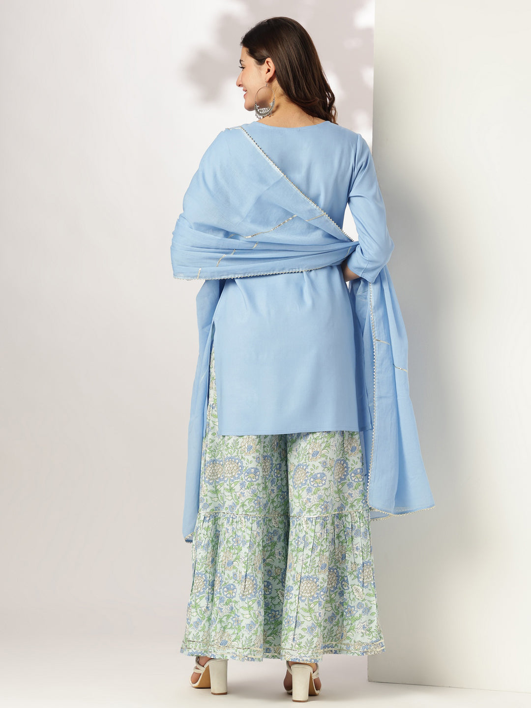 Janasya Light Rayon Solid Straight Kurta Set