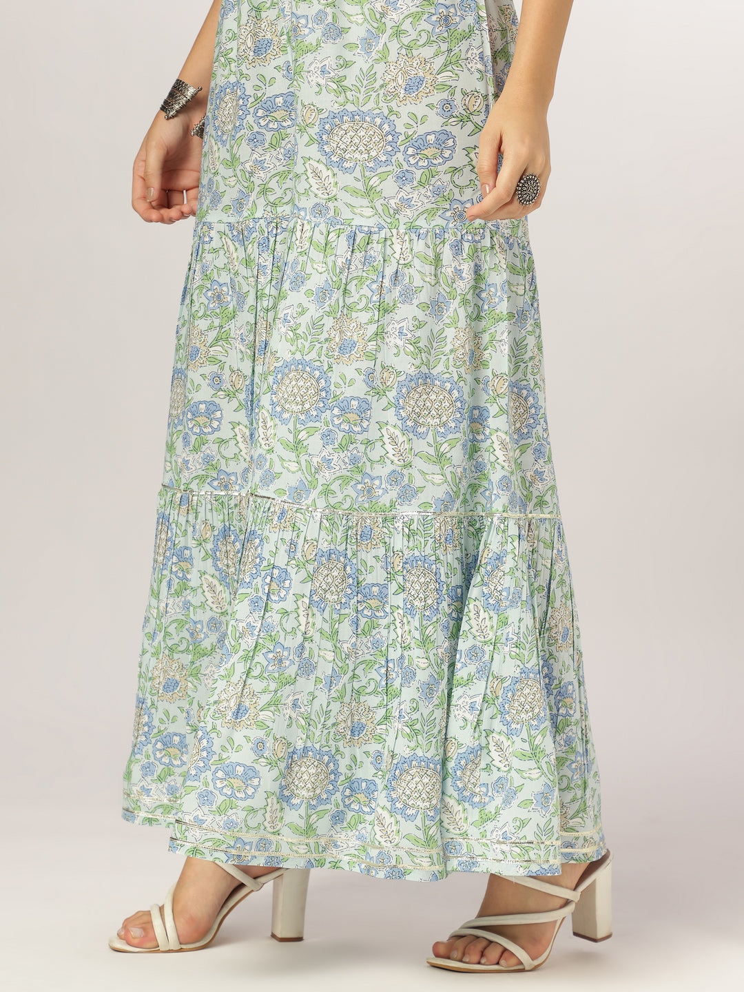 Janasya Light Rayon Solid Straight Kurta Set