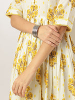 Thumbnail for Janasya Light Cotton Floral A-Line Kurta Set