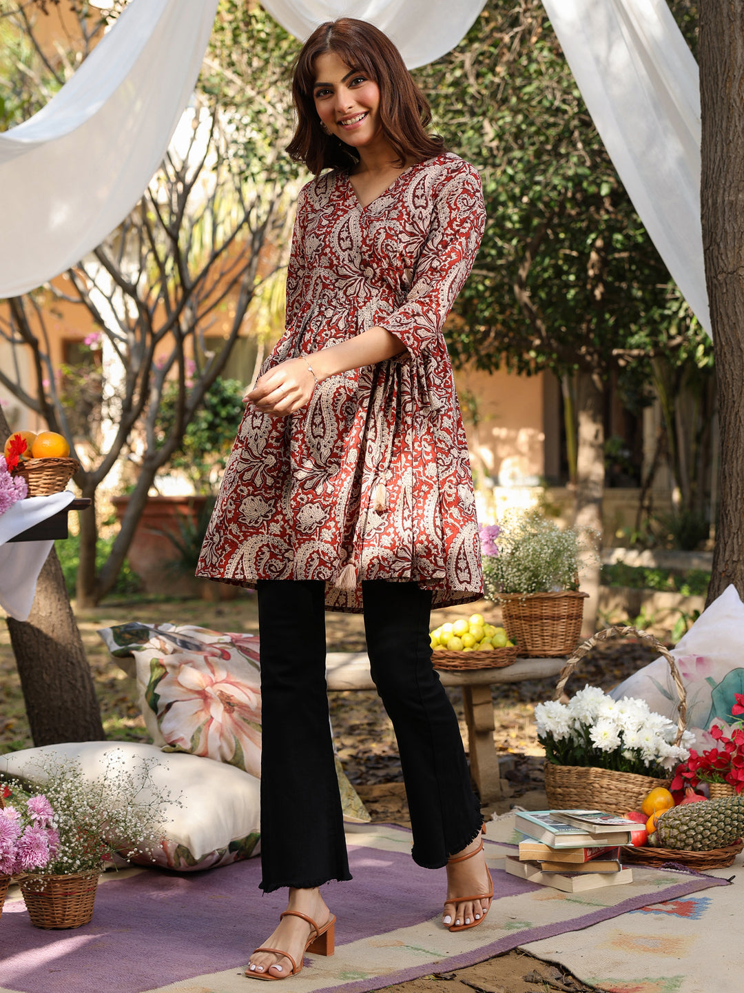 Janasya Dark Cotton Paisley A-Line Tunic