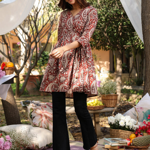Janasya Dark Cotton Paisley A-Line Tunic