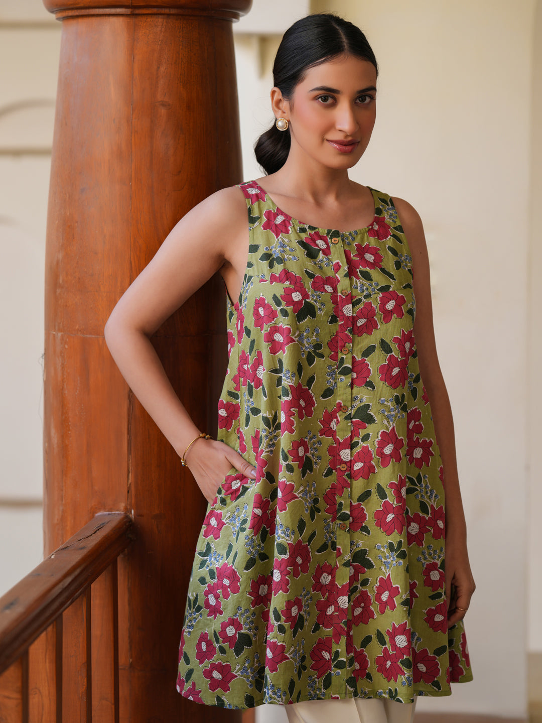 Janasya Dark Cotton Floral A-Line Tunic