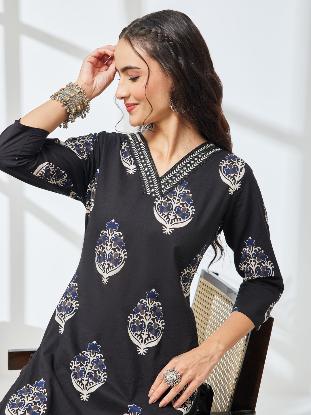 Janasya Black Straight Cotton Kurta & Bottom - Dista