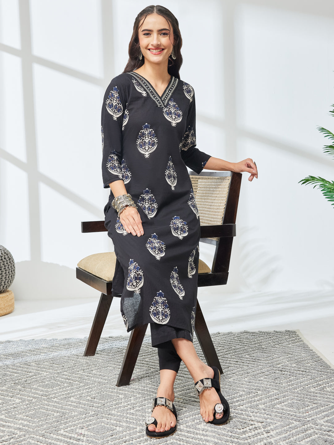 Janasya Black Straight Cotton Kurta & Bottom - Dista