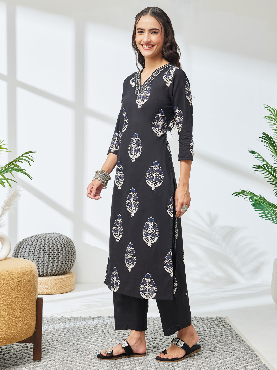 Janasya Black Straight Cotton Kurta & Bottom - Dista