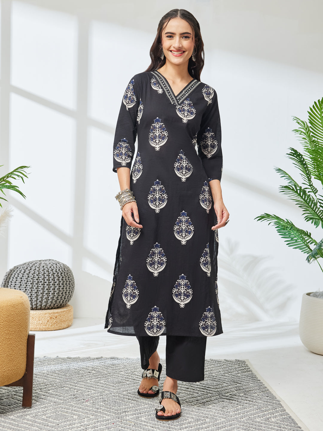 Janasya Black Straight Cotton Kurta & Bottom - Dista