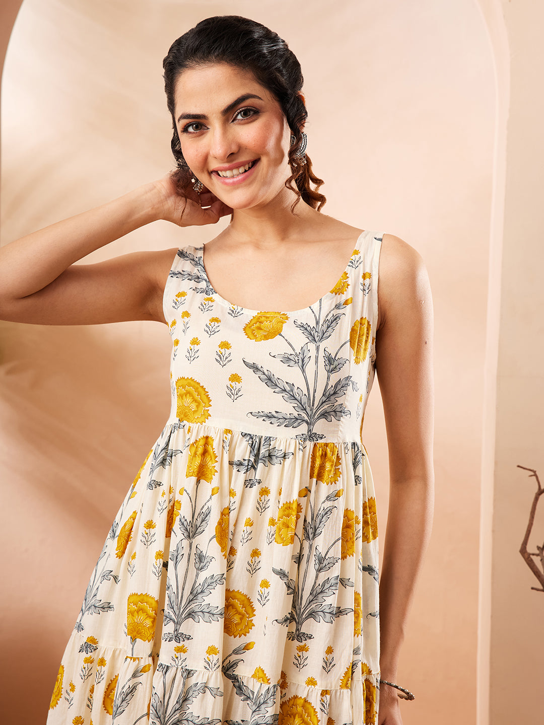 Janasya Off White Tiered Cotton Kurta & Bottom - Dista