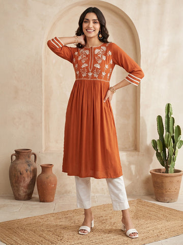 Janasya Rust Straight Rayon Kurta - Dista