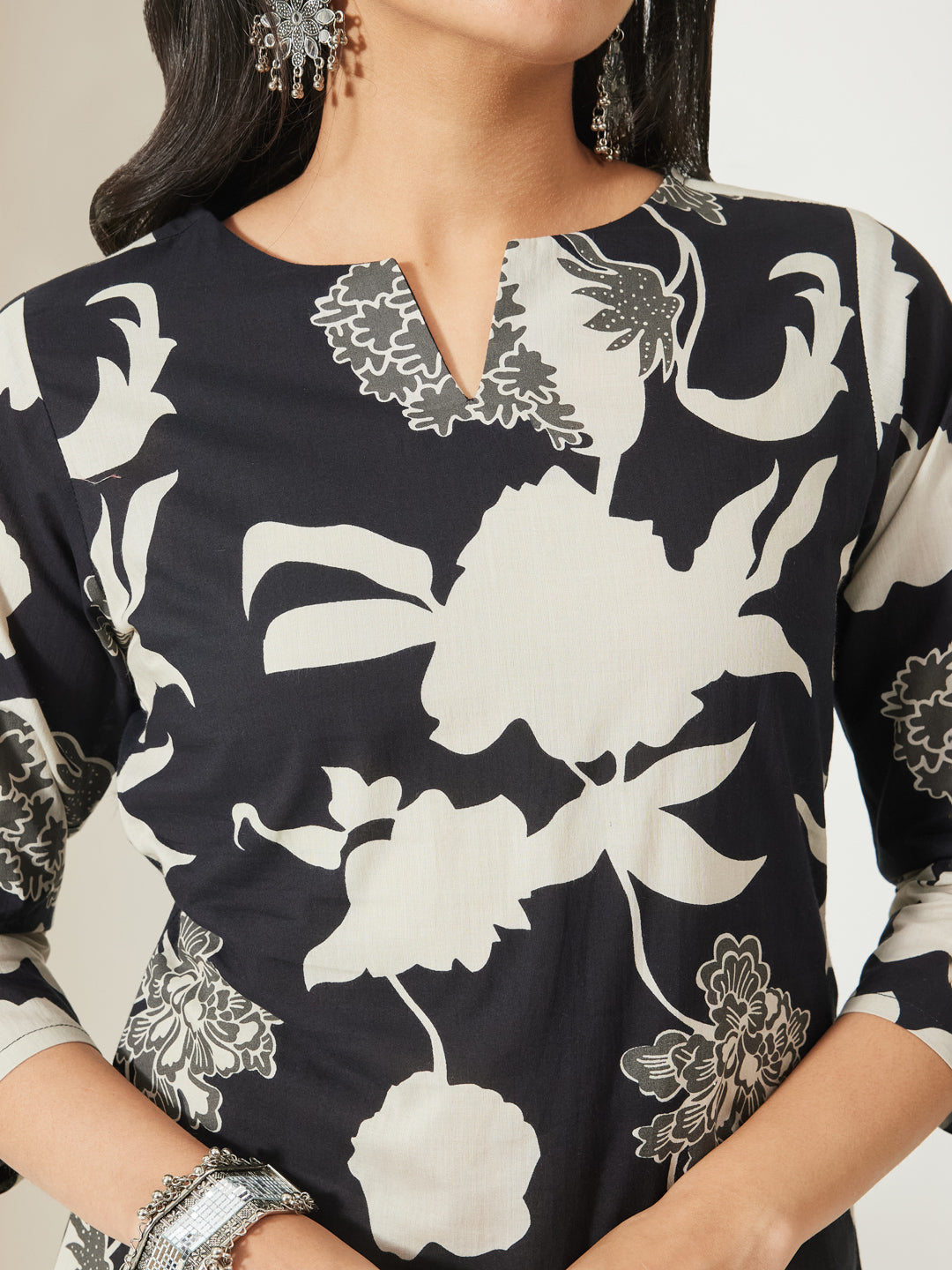 Janasya Black Straight Cotton Top - Dista