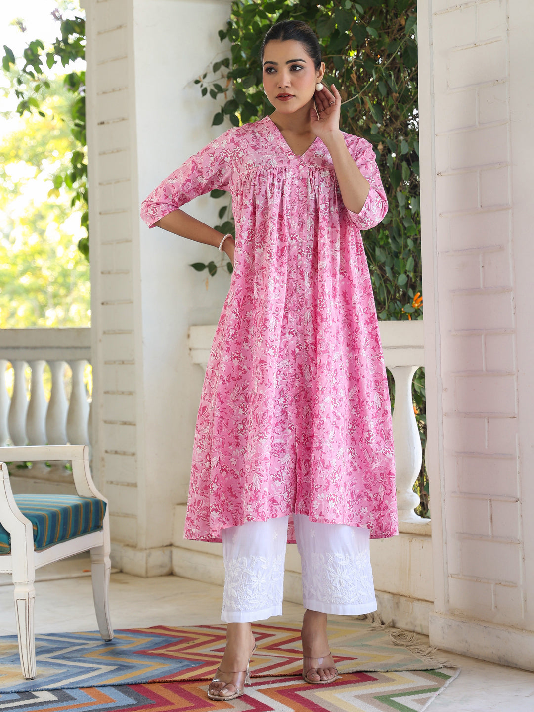 Janasya Light Cotton Floral Empire Kurta