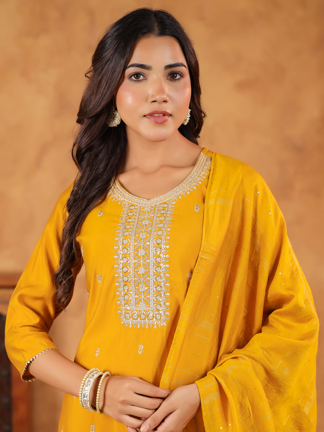 Janasya Bright Chanderi Embroidered Straight Kurta Set