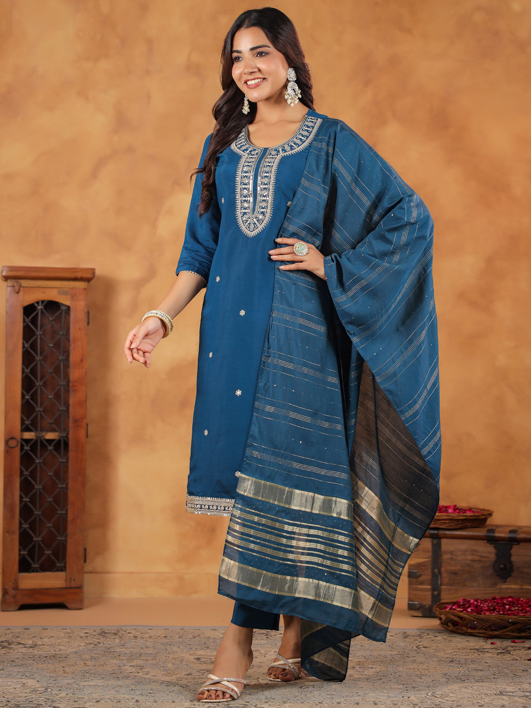 Janasya Dark Chanderi Embroidered Straight Kurta Set