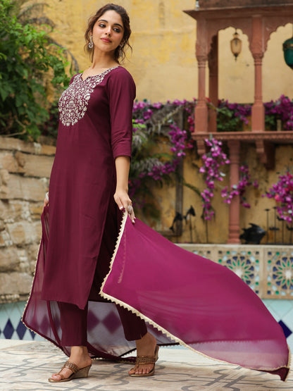 Janasya Dark Chanderi Yoke Embroidery Straight Kurta Set - Distacart