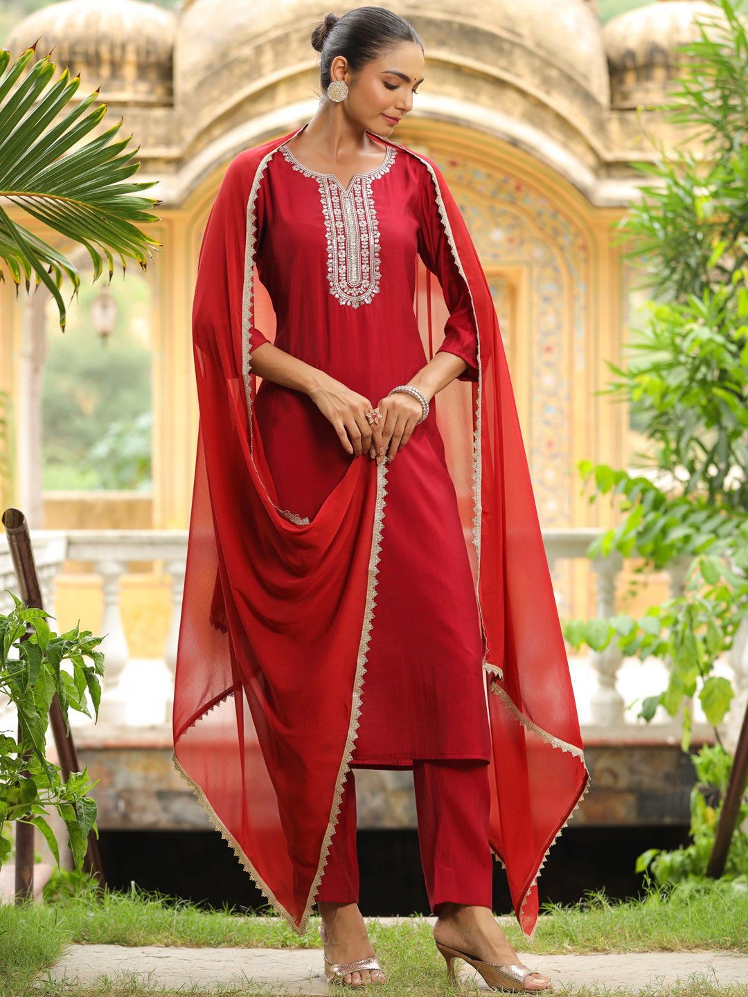 Janasya Dark Chanderi Embroidered Straight Kurta Set