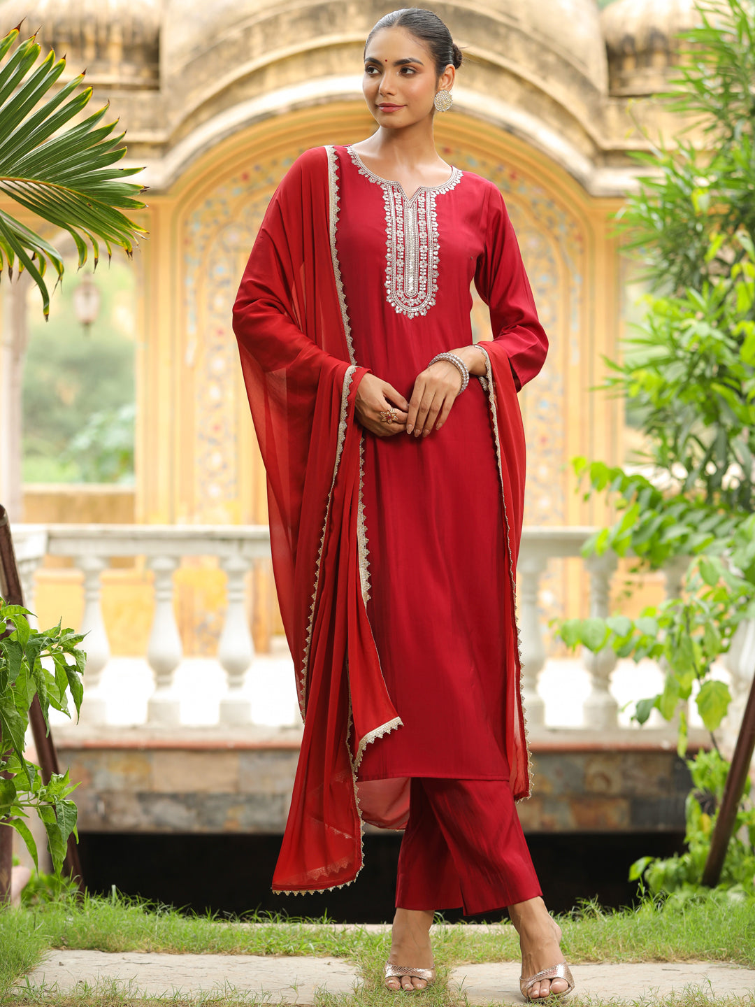 Janasya Dark Chanderi Embroidered Straight Kurta Set