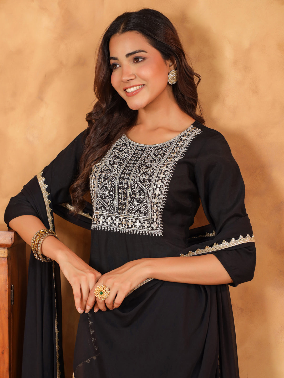 Janasya Dark Chanderi Embroidered Straight Kurta Set